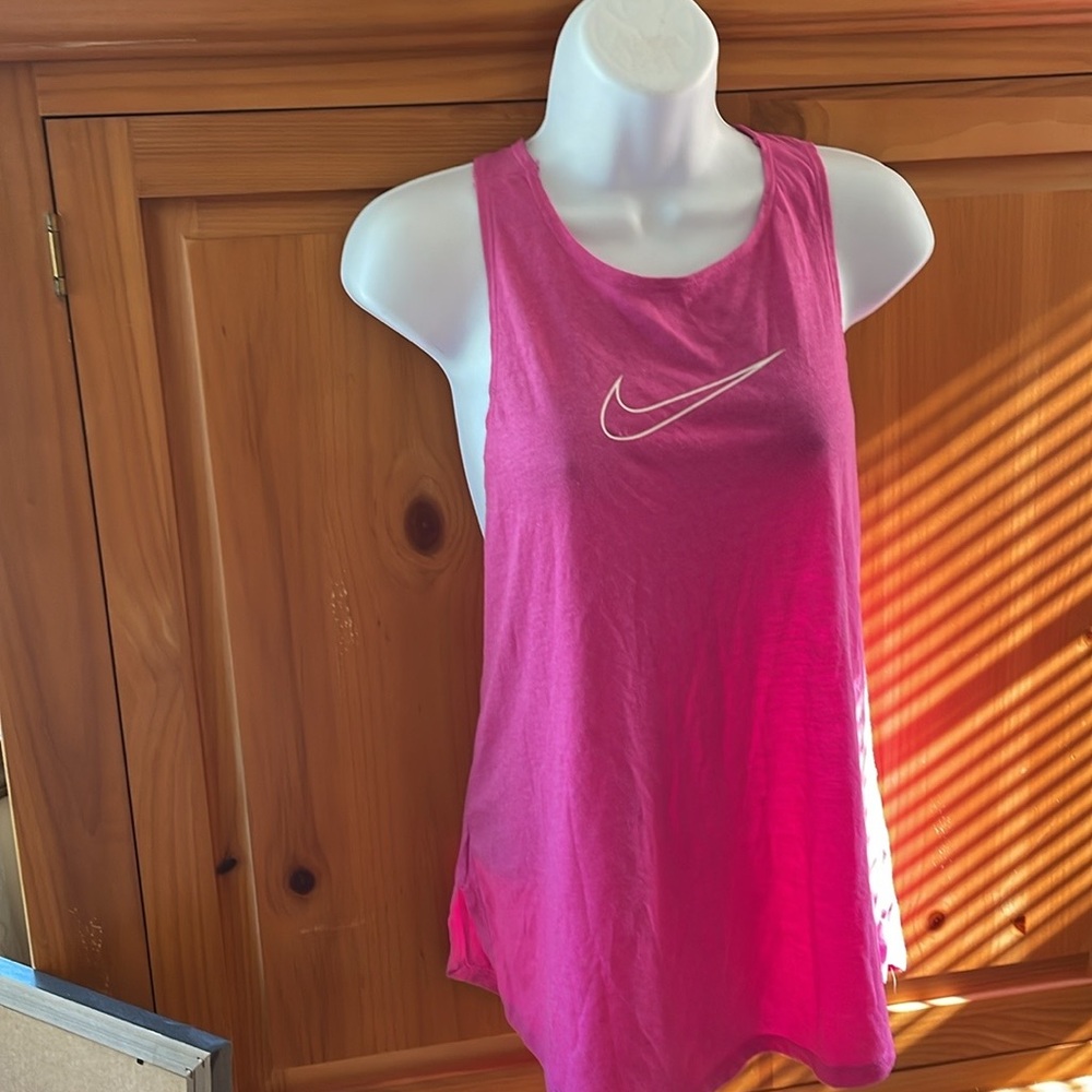 NIKE ✔️Bright Pink Tank Top 🩷🏁 - Picture 3 of 12
